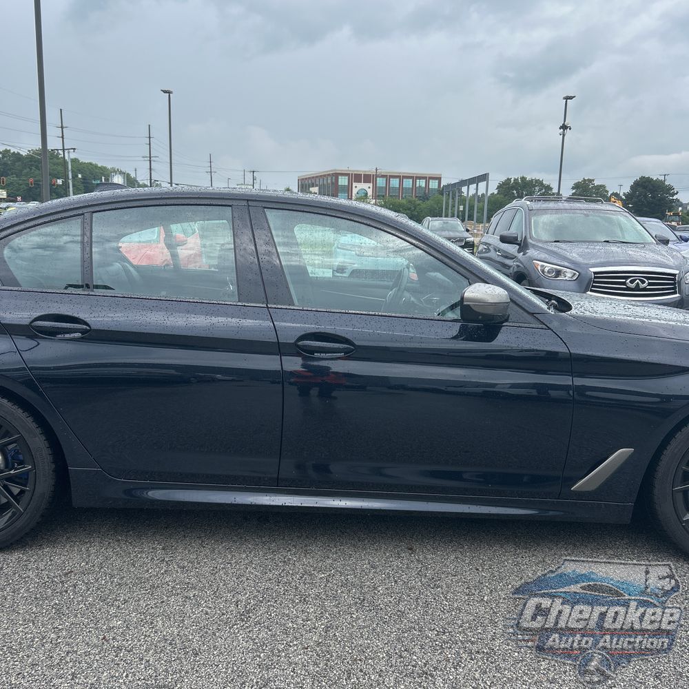 2023 BMW 5-Series M550xi