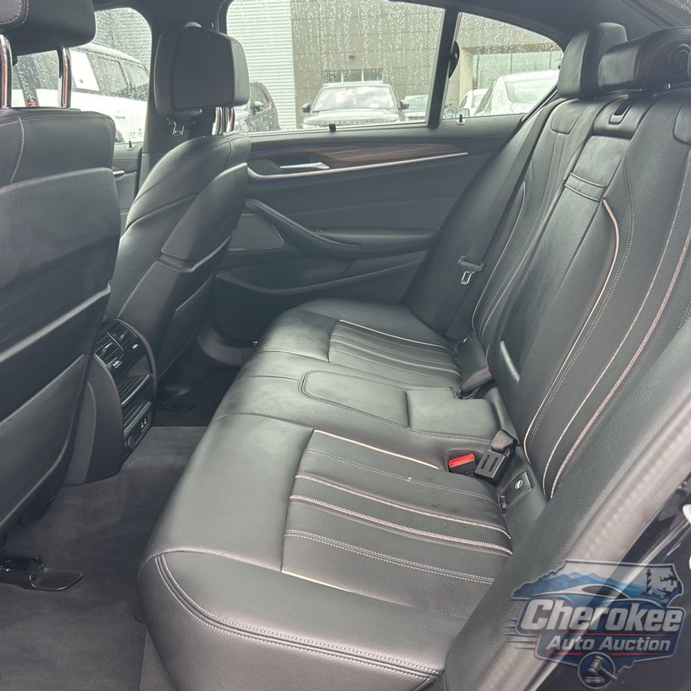 2023 BMW 5-Series M550xi