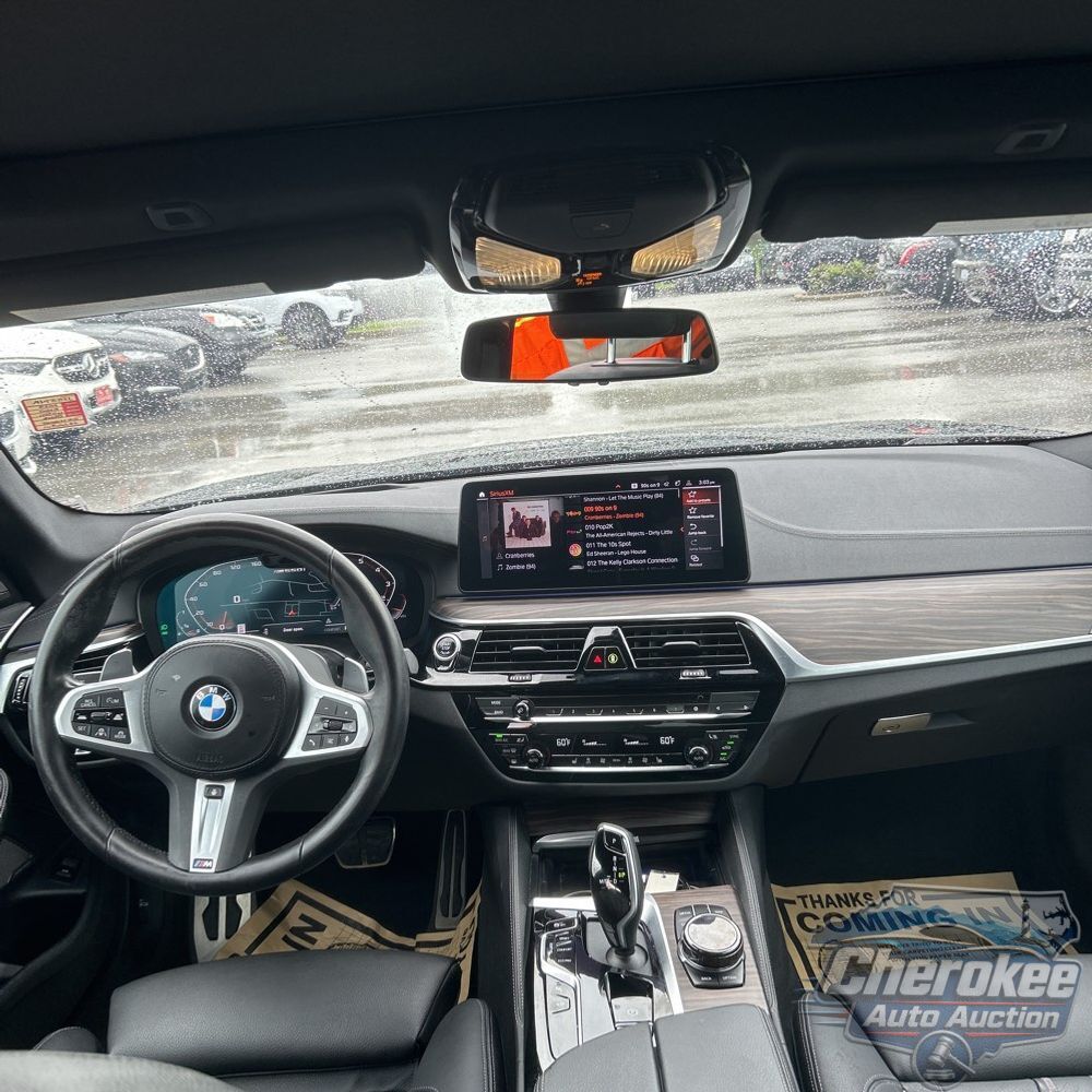 2023 BMW 5-Series M550xi