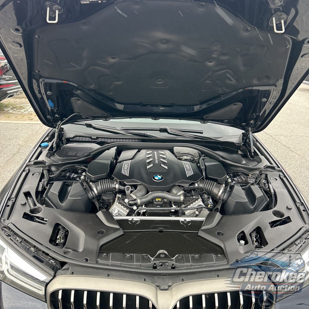 2023 BMW 5-Series M550xi