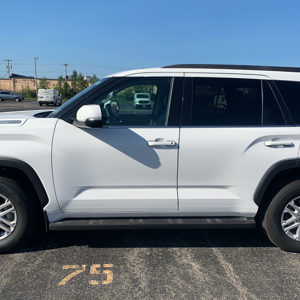 2023 Toyota Sequoia SR5