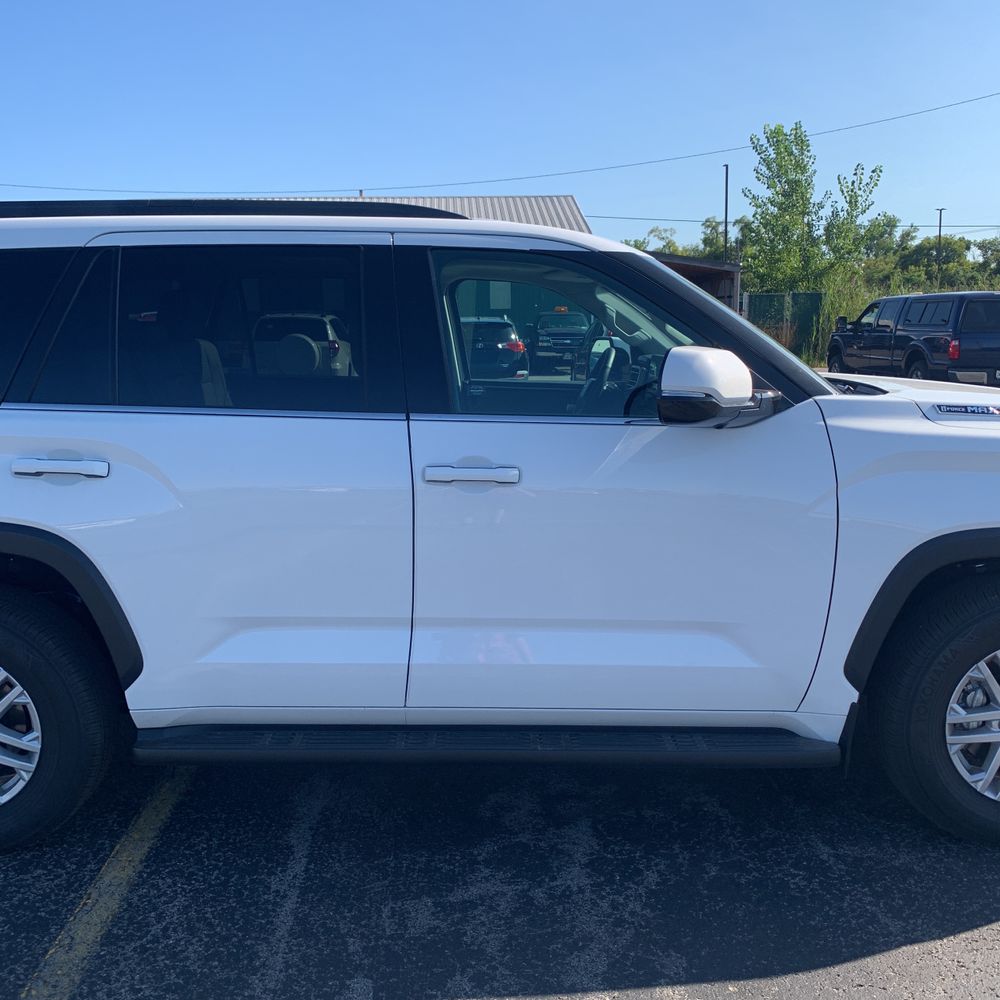 2023 Toyota Sequoia SR5
