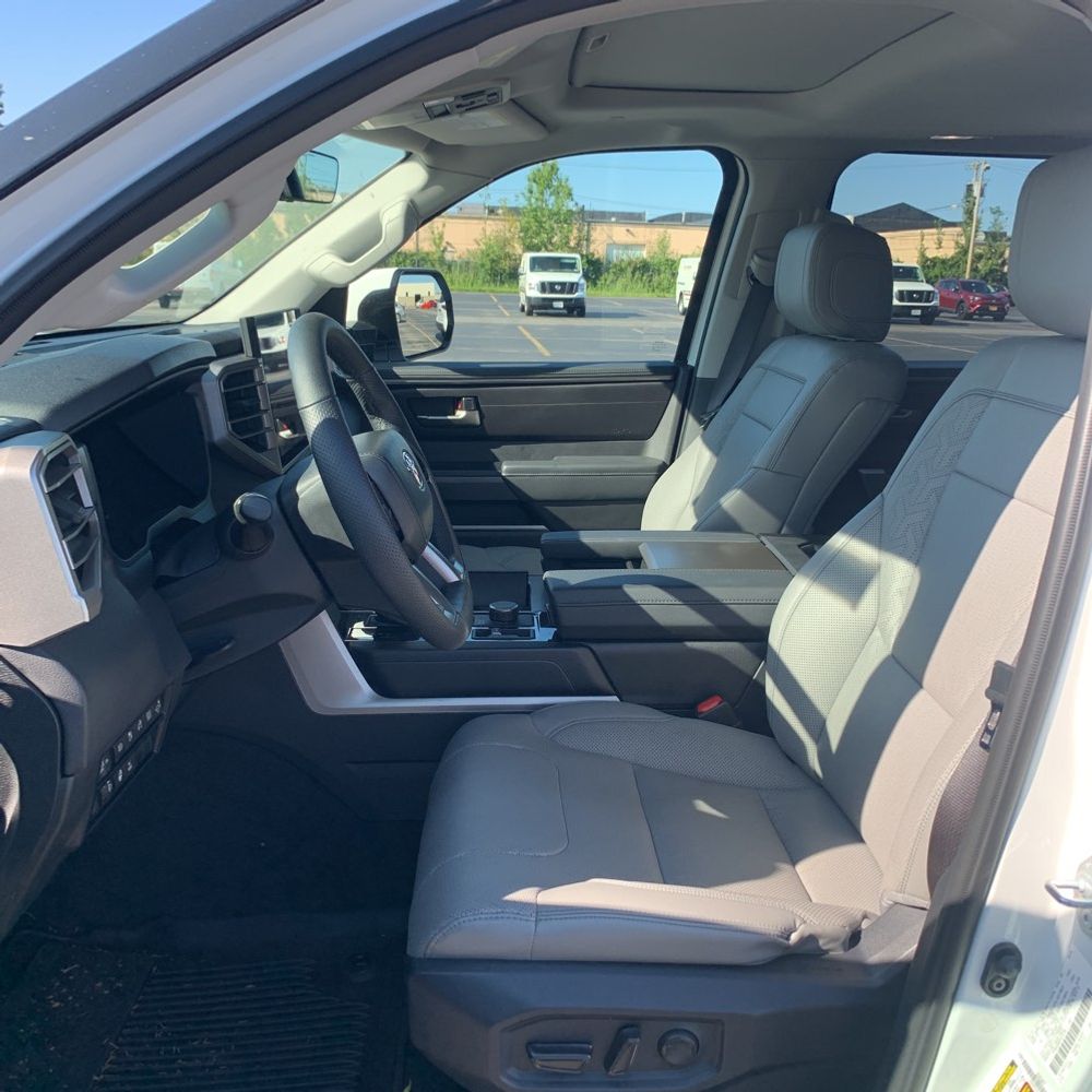 2023 Toyota Sequoia SR5