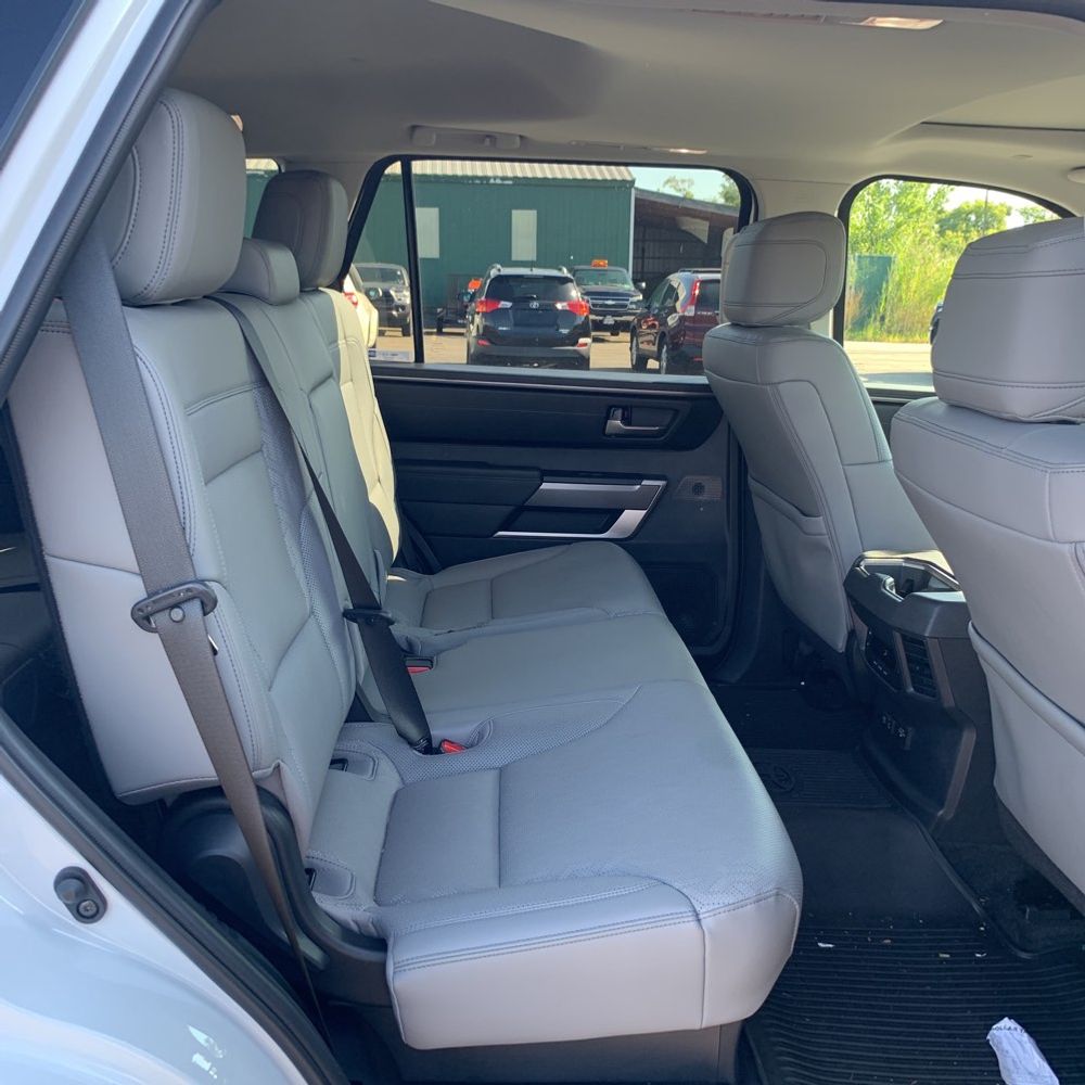 2023 Toyota Sequoia SR5