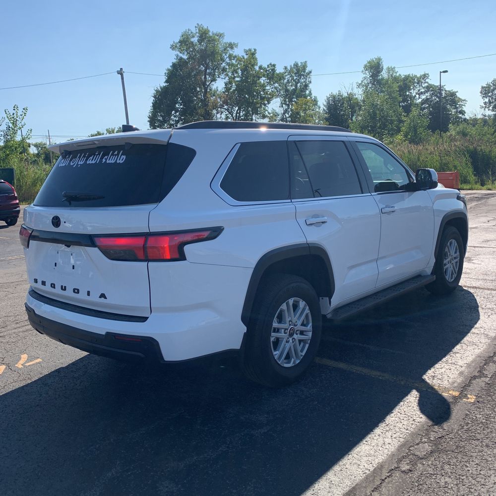 2023 Toyota Sequoia SR5