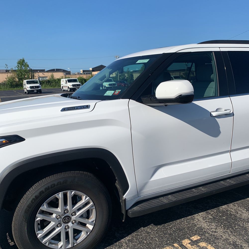 2023 Toyota Sequoia SR5