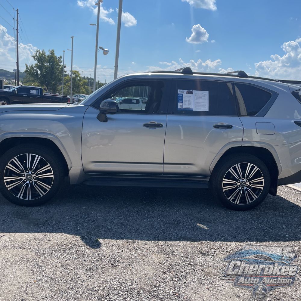 2024 Lexus LX 600 Luxury