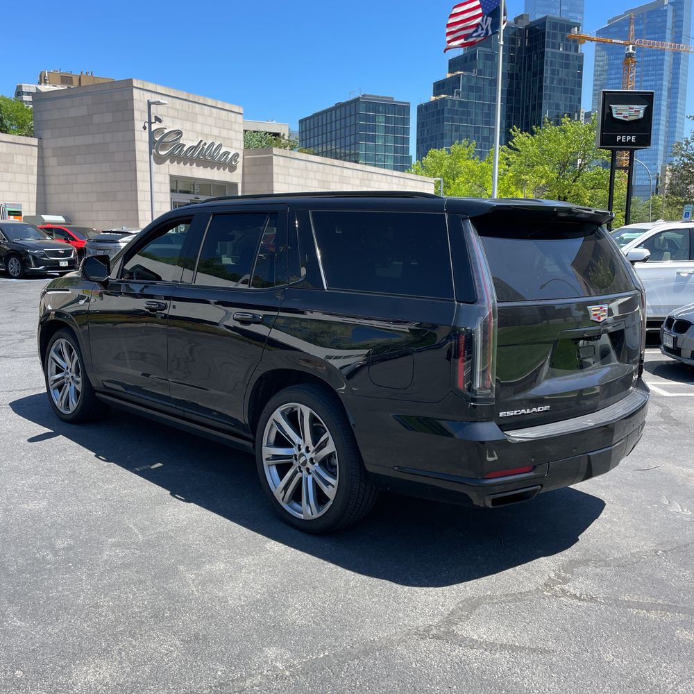 2025 Cadillac Escalade Sport