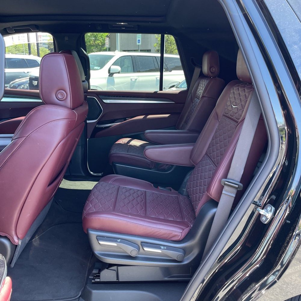 2025 Cadillac Escalade Sport