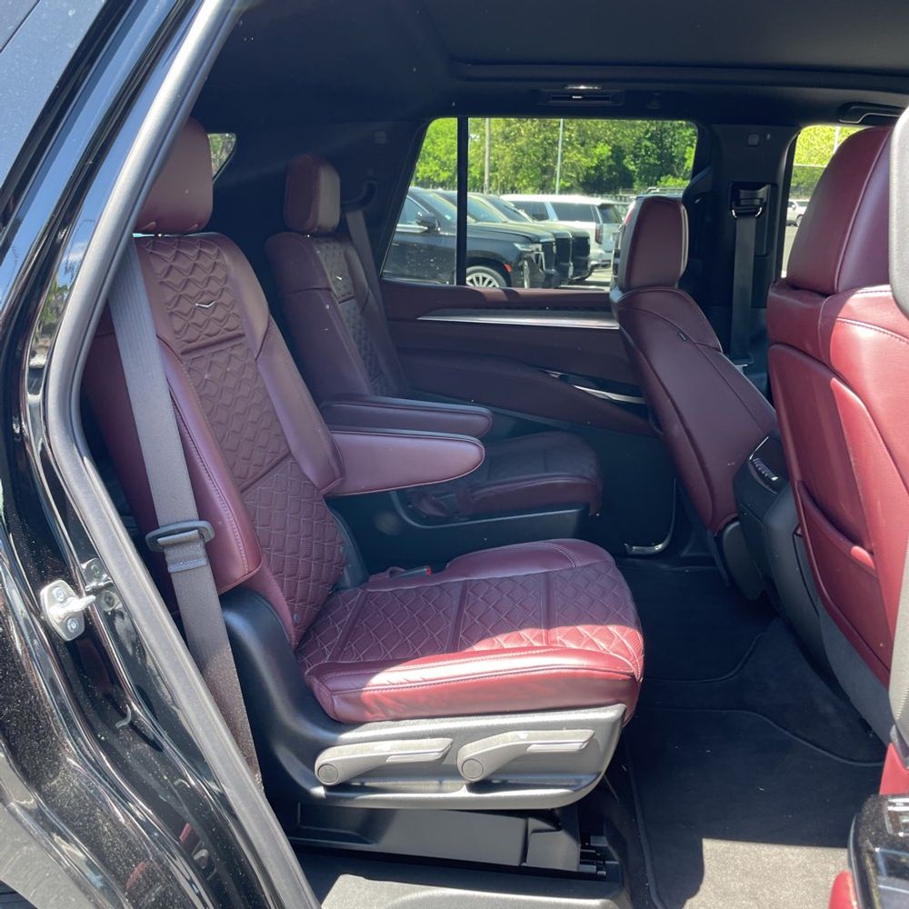 2025 Cadillac Escalade Sport
