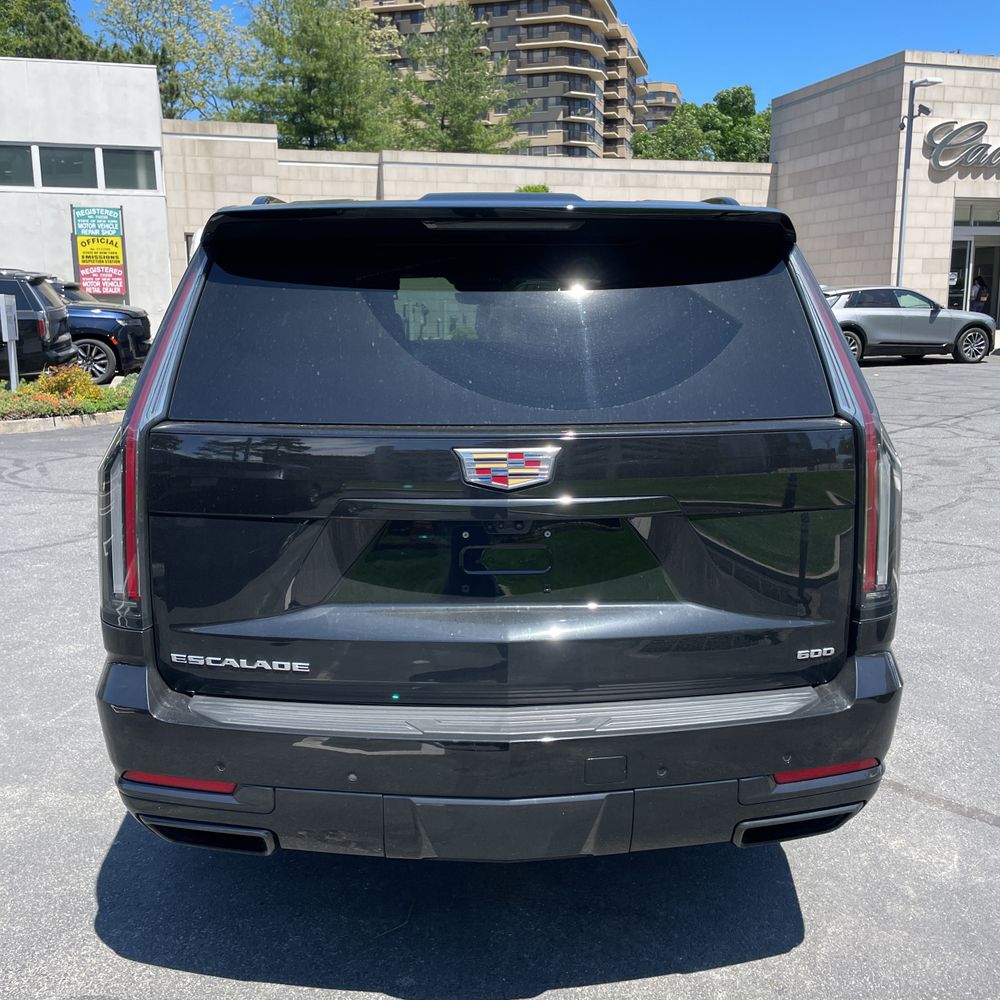 2025 Cadillac Escalade Sport