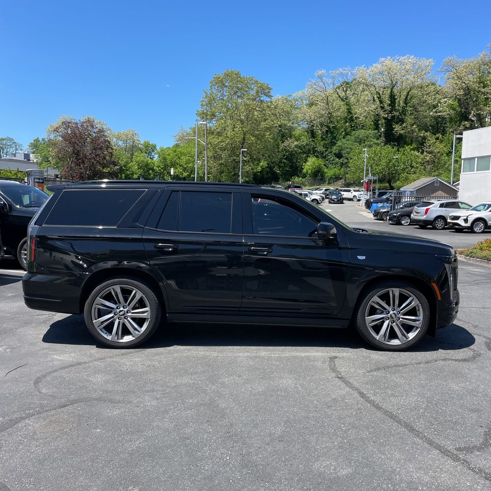 2025 Cadillac Escalade Sport
