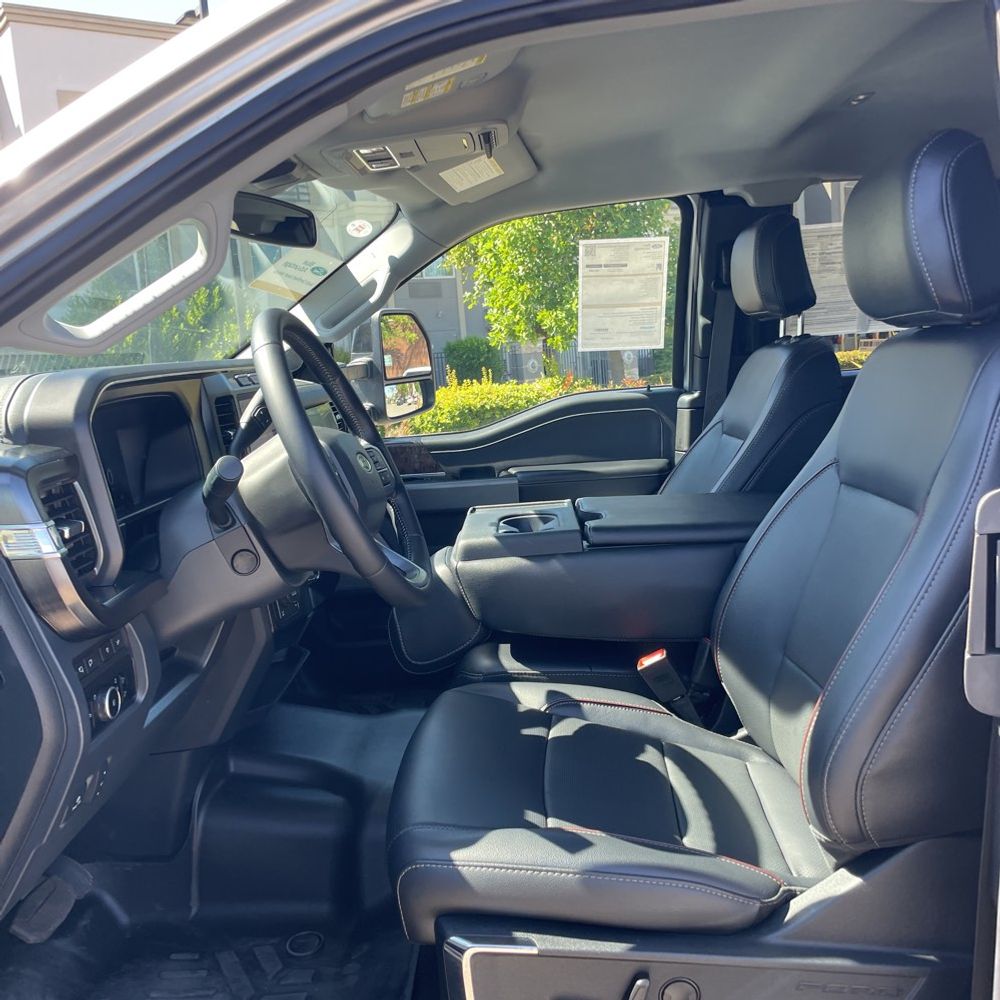 2024 Ford F-350 Super Duty Lariat