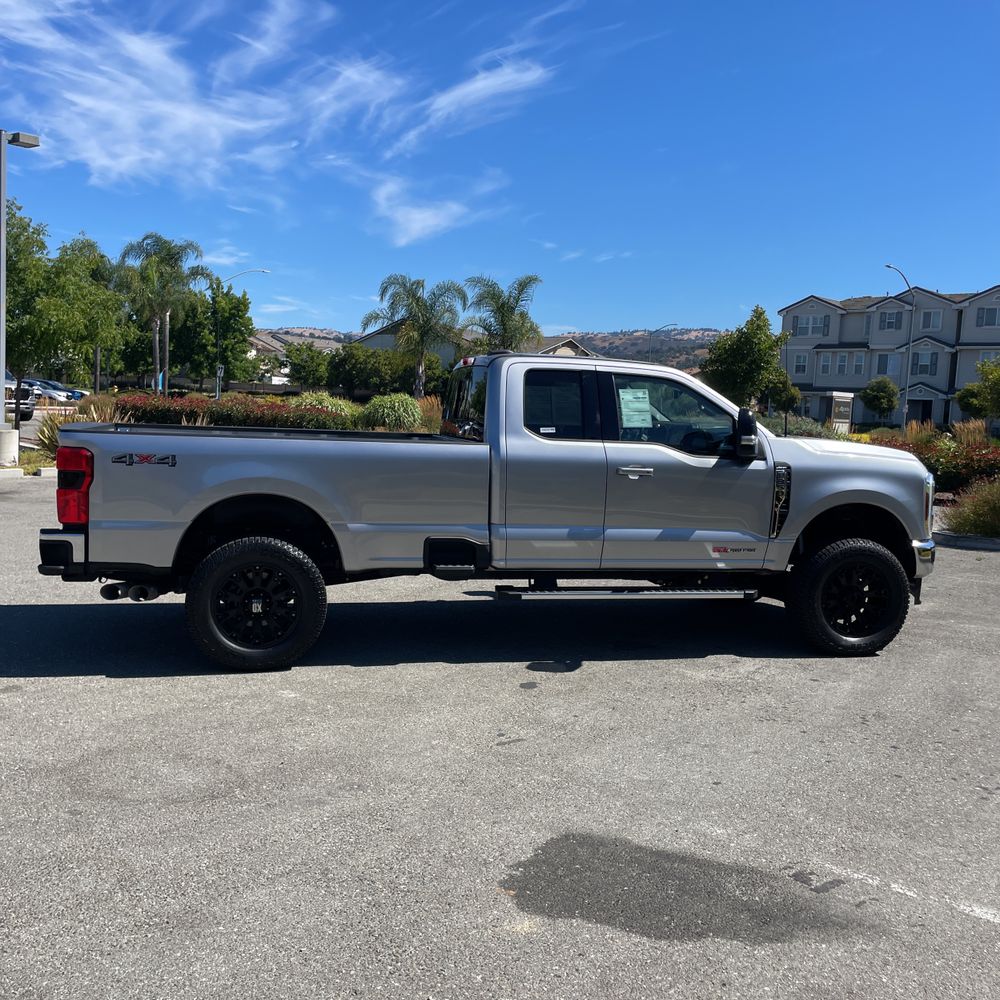 2024 Ford F-350 Super Duty Lariat