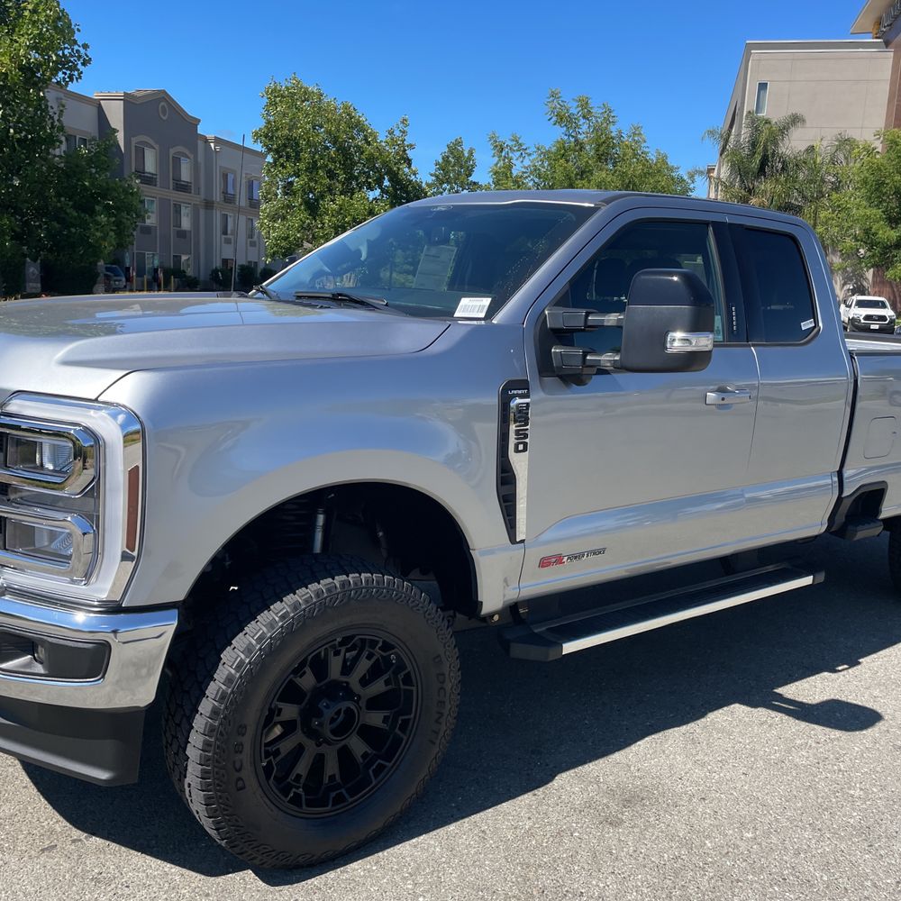 2024 Ford F-350 Super Duty Lariat