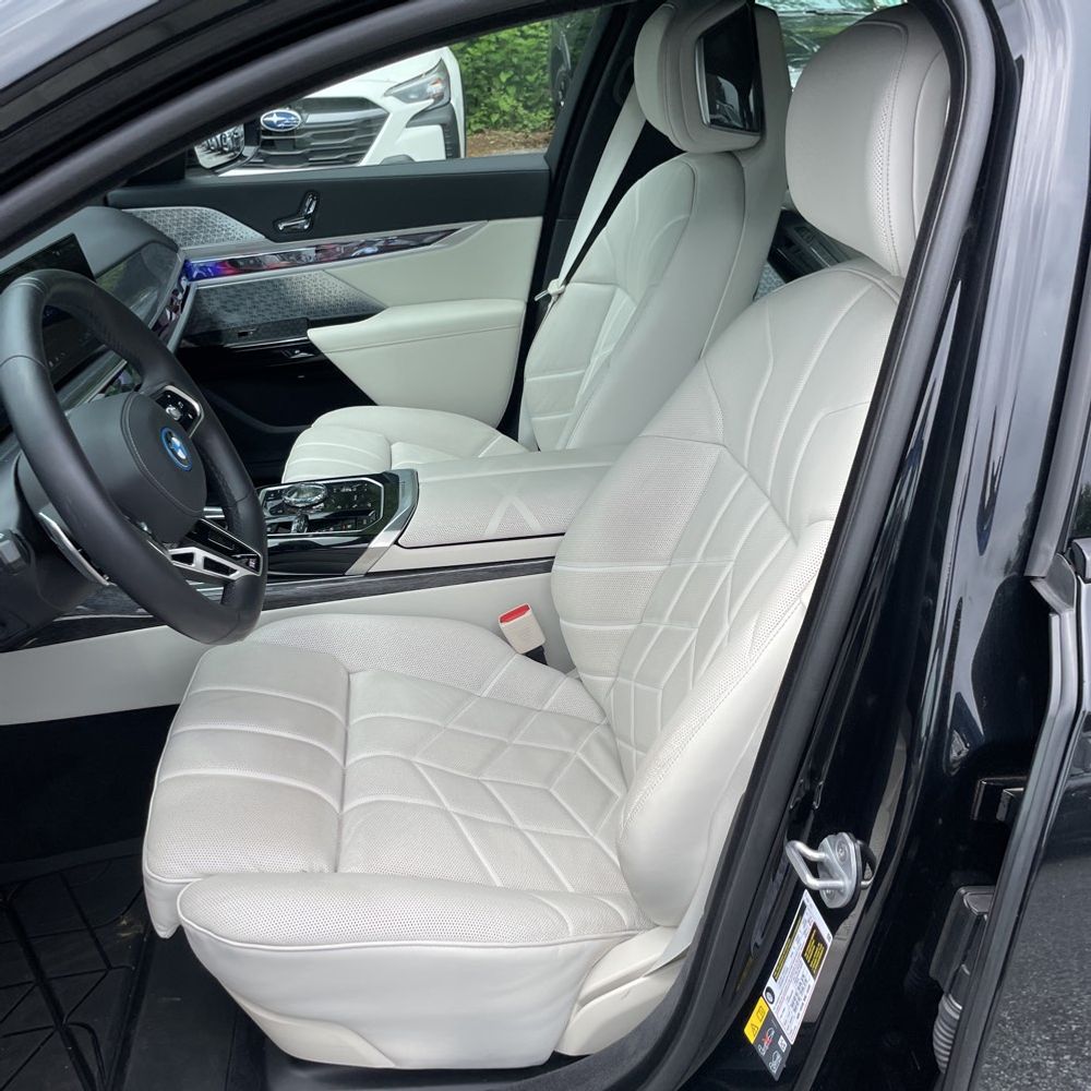 2025 BMW i7 xDrive60