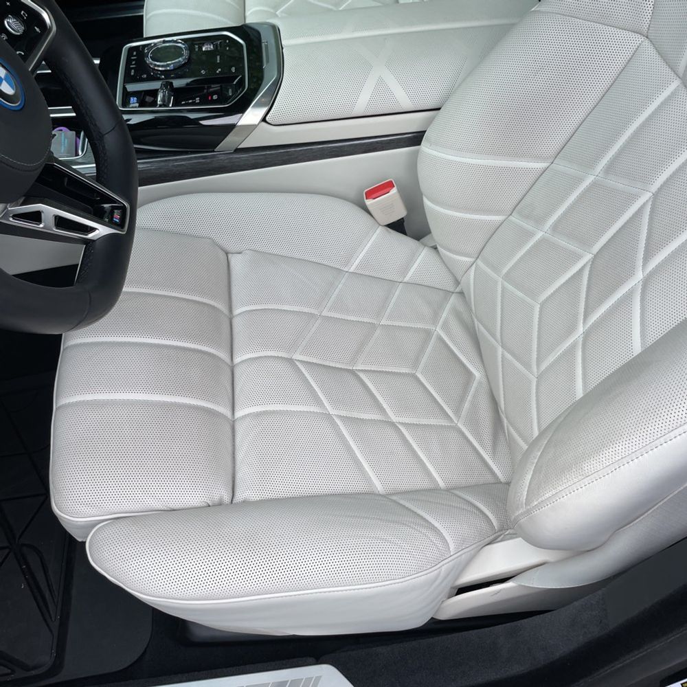 2025 BMW i7 xDrive60