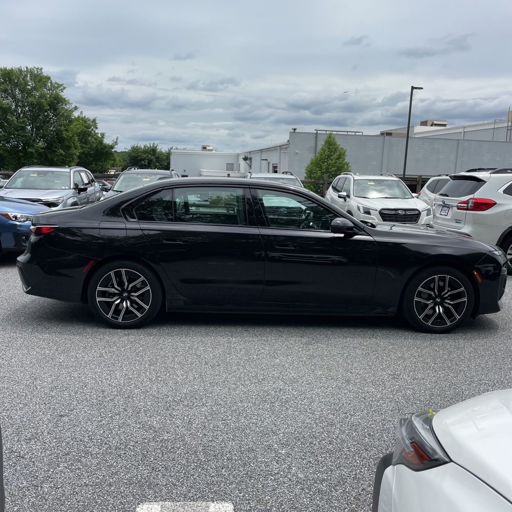 2025 BMW i7 xDrive60
