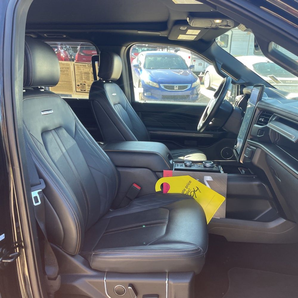 2023 Ford Expedition MAX Platinum