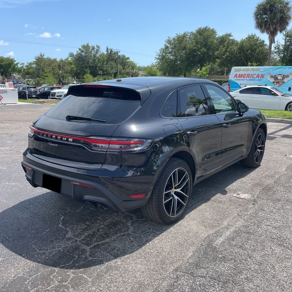 2023 Porsche Macan Base