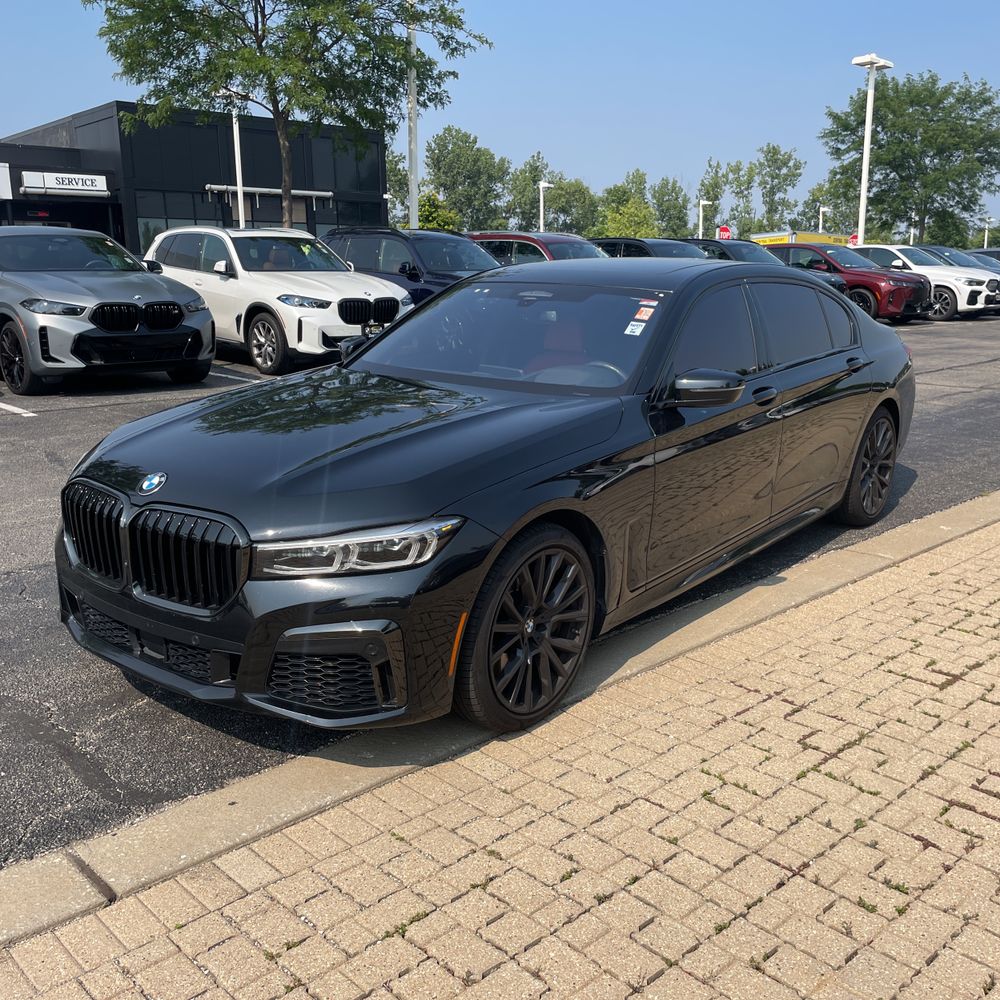 2022 BMW 7-Series M760xi