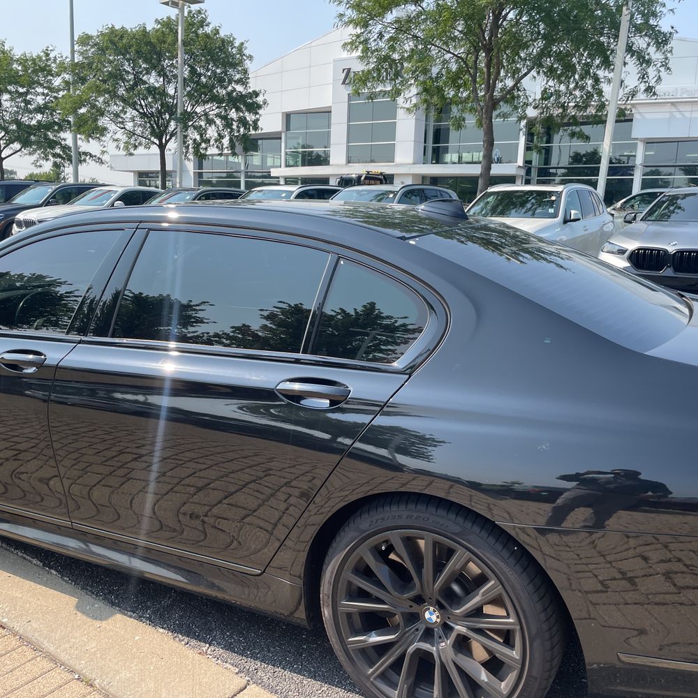 2022 BMW 7-Series M760xi