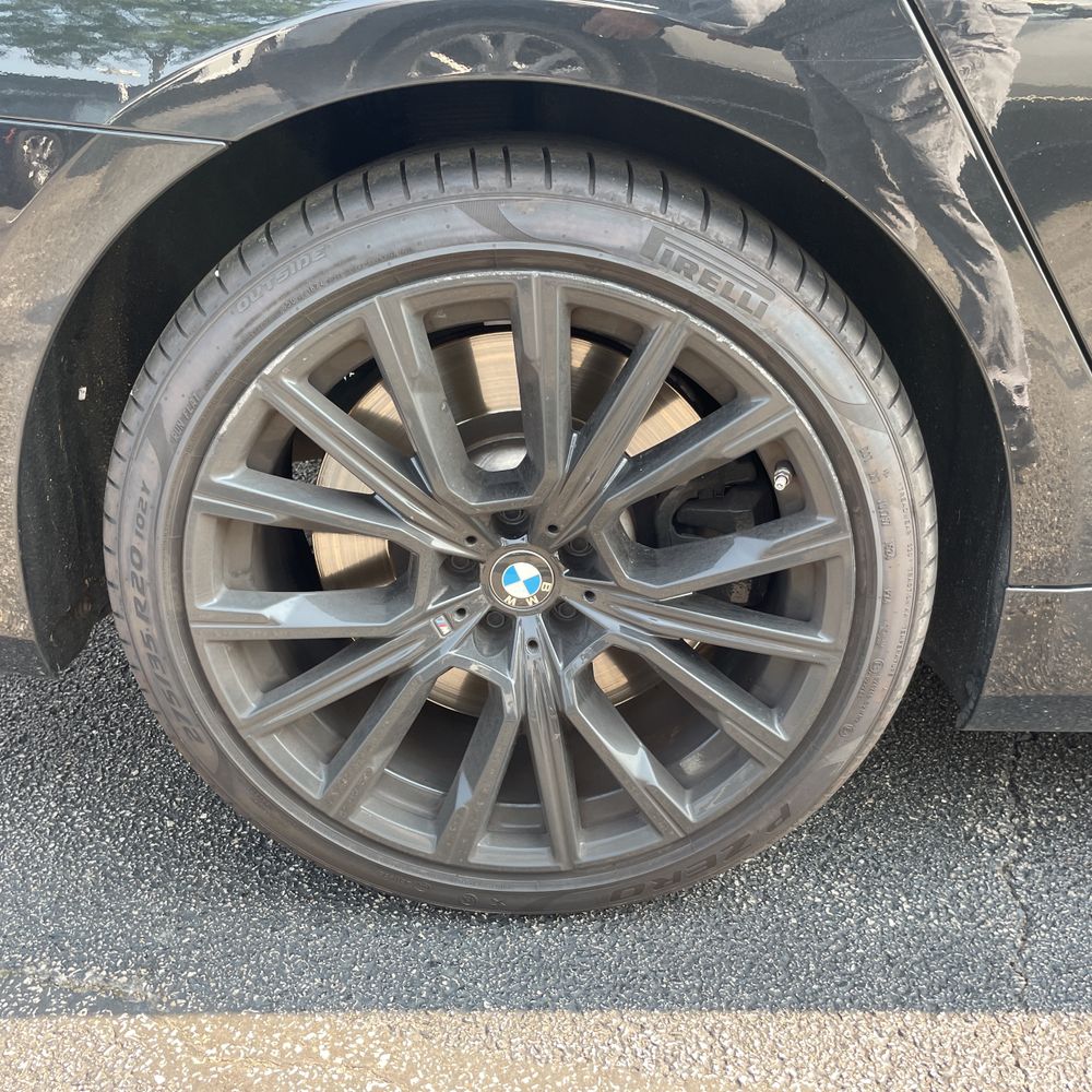 2022 BMW 7-Series M760xi
