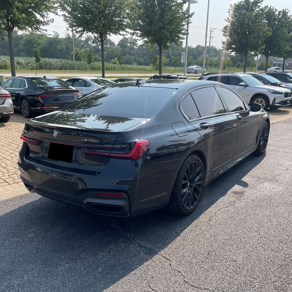 2022 BMW 7-Series M760xi