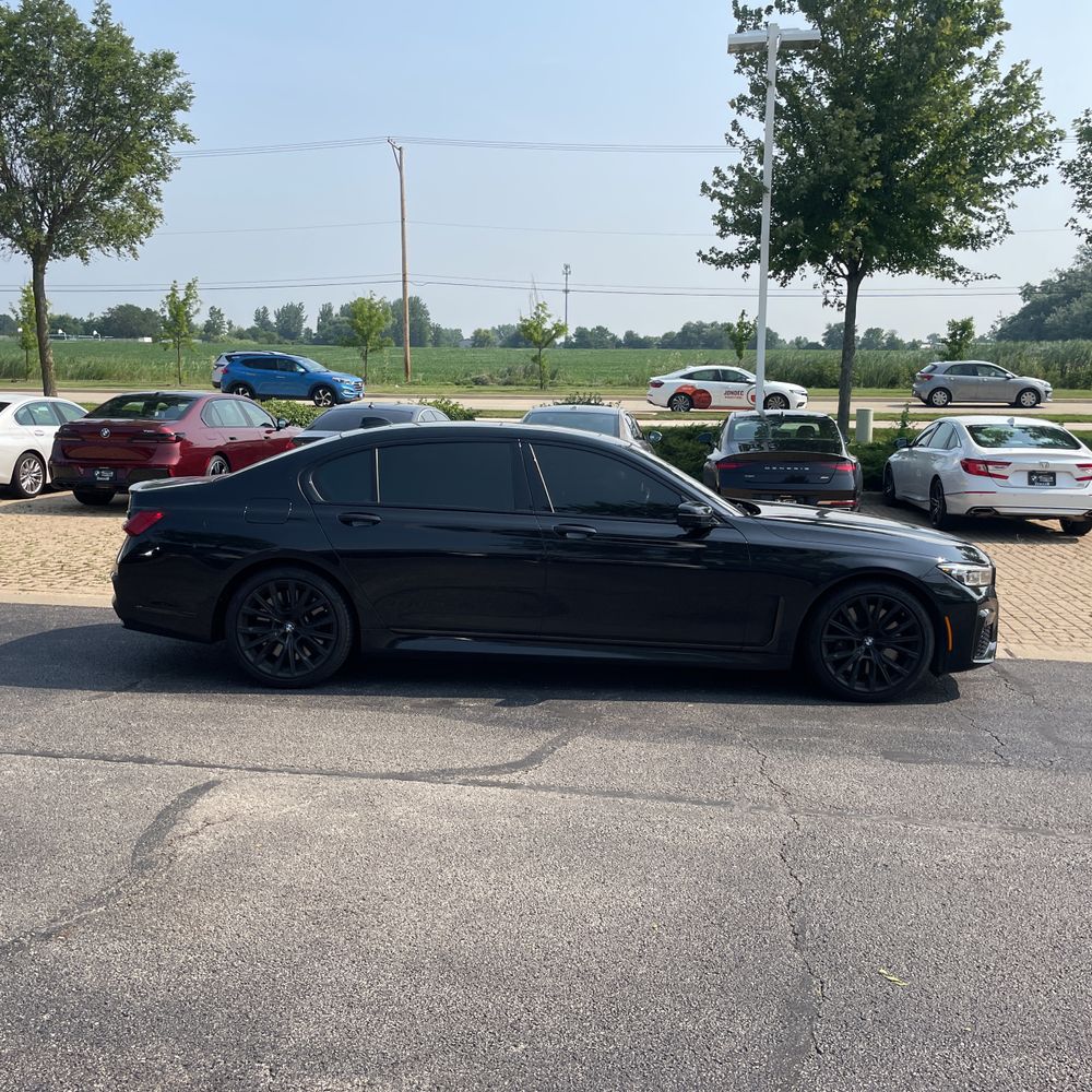 2022 BMW 7-Series M760xi