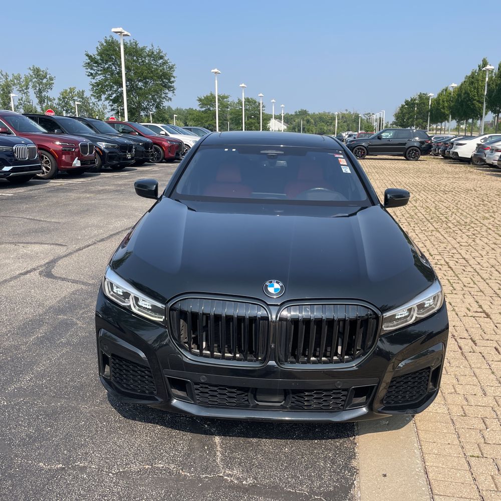 2022 BMW 7-Series M760xi