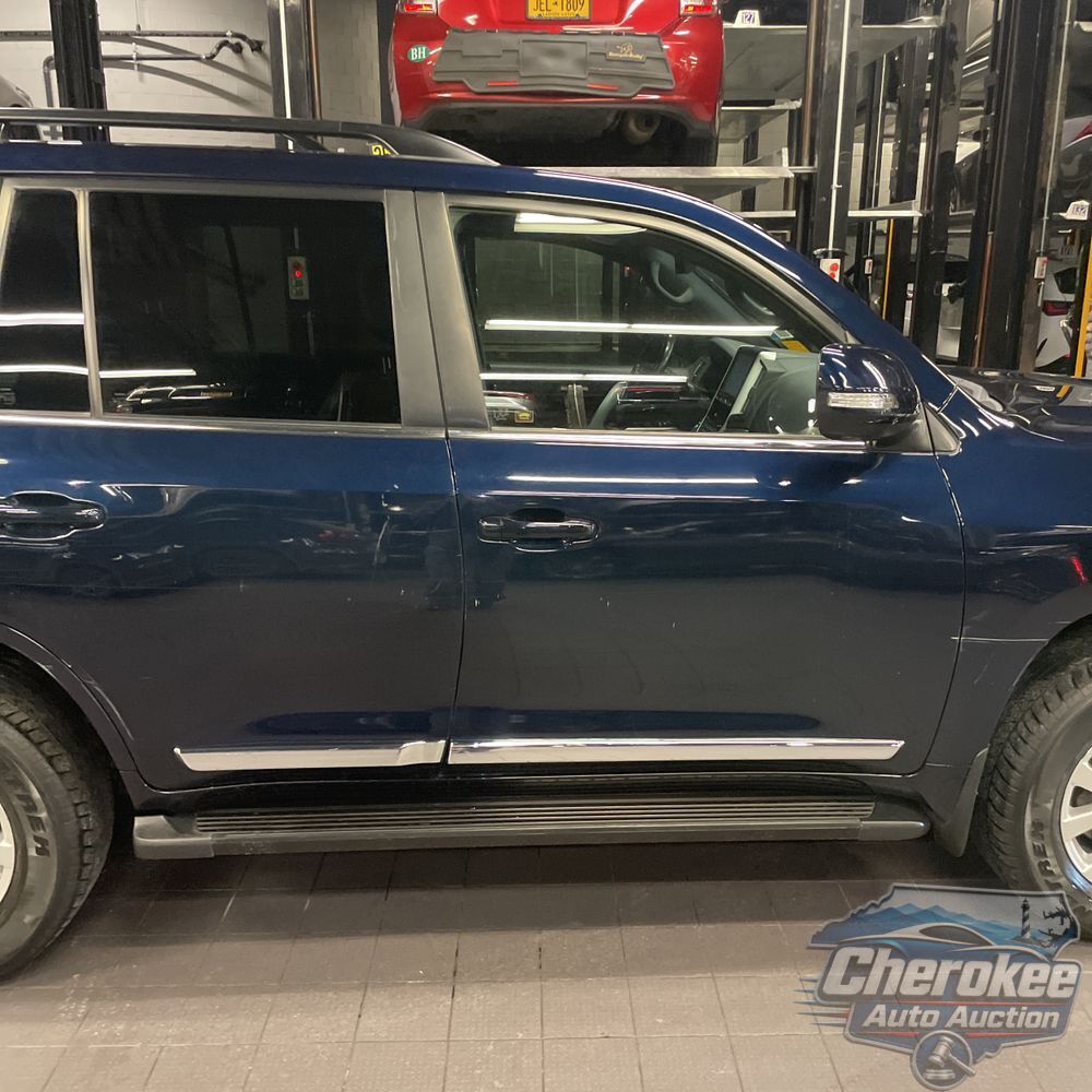 2019 Toyota Land Cruiser Base