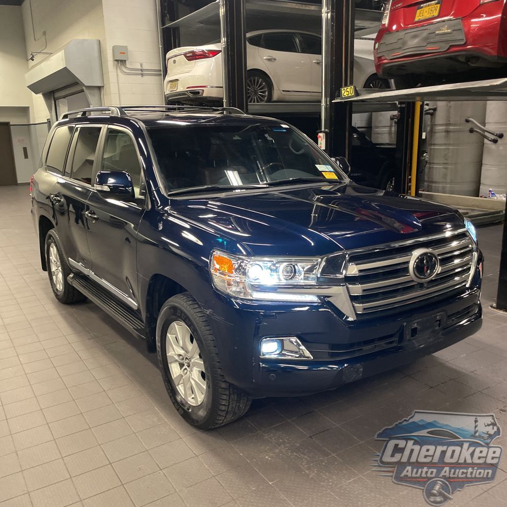 2019 Toyota Land Cruiser Base