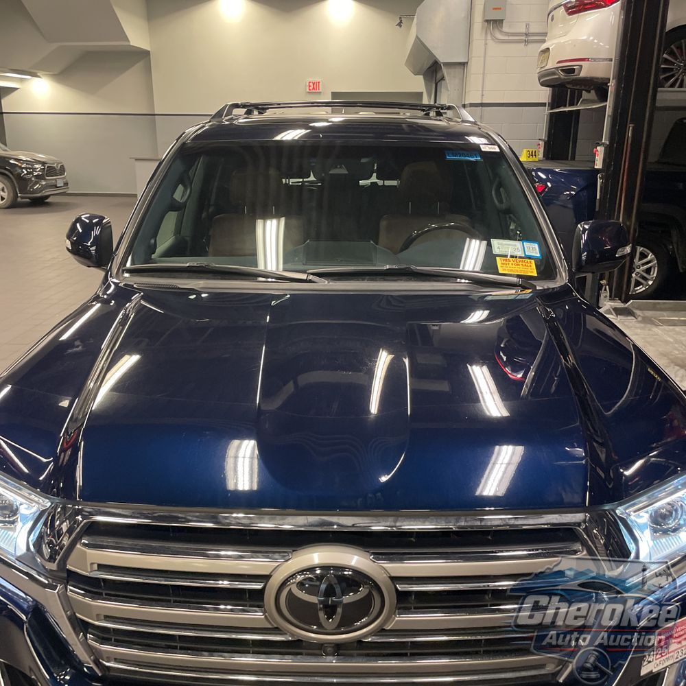 2019 Toyota Land Cruiser Base