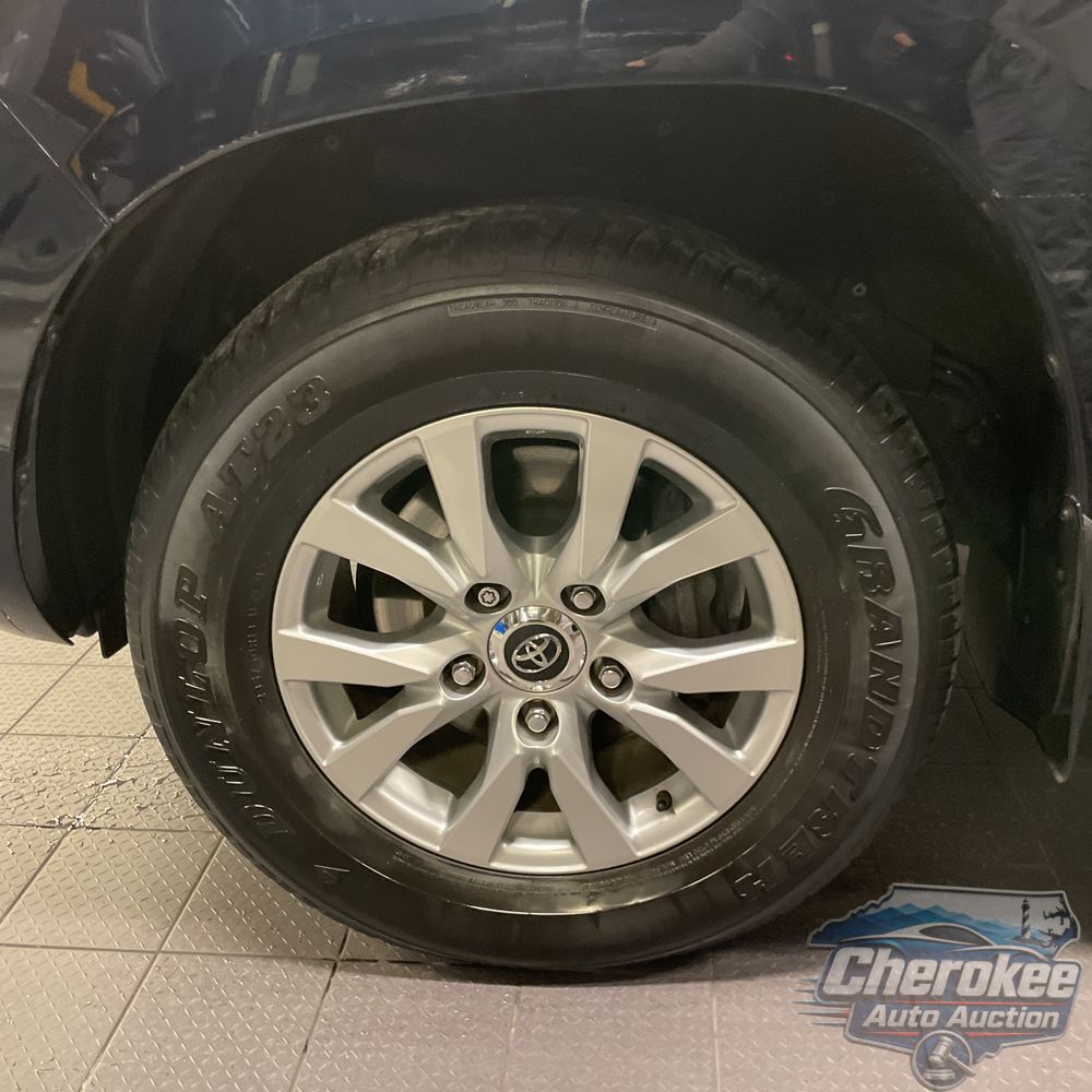 2019 Toyota Land Cruiser Base