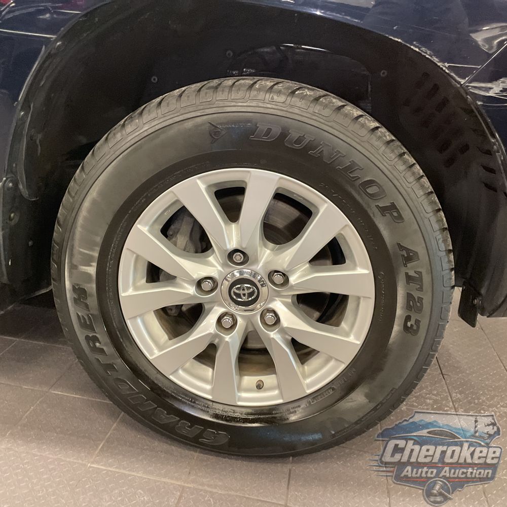 2019 Toyota Land Cruiser Base