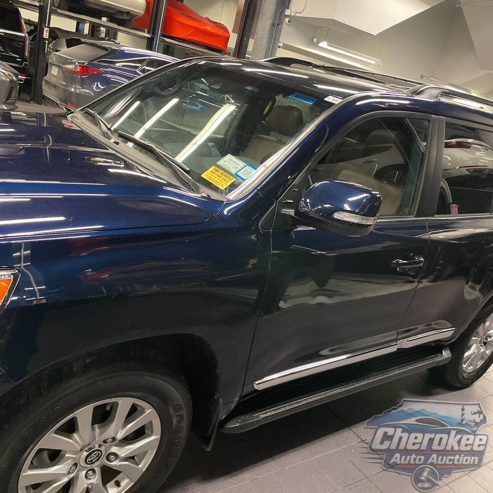 2019 Toyota Land Cruiser Base