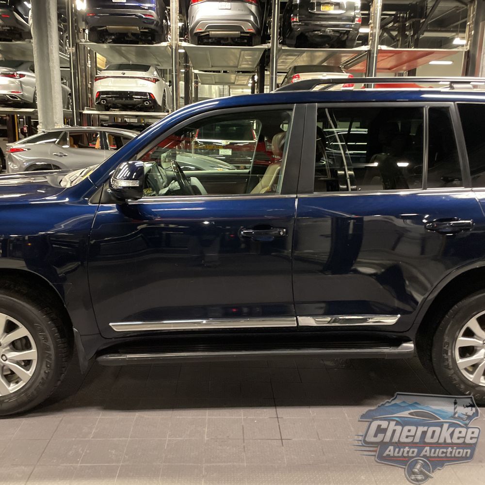 2019 Toyota Land Cruiser Base
