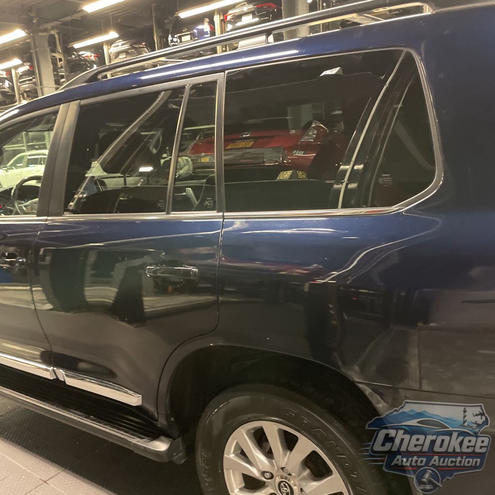 2019 Toyota Land Cruiser Base