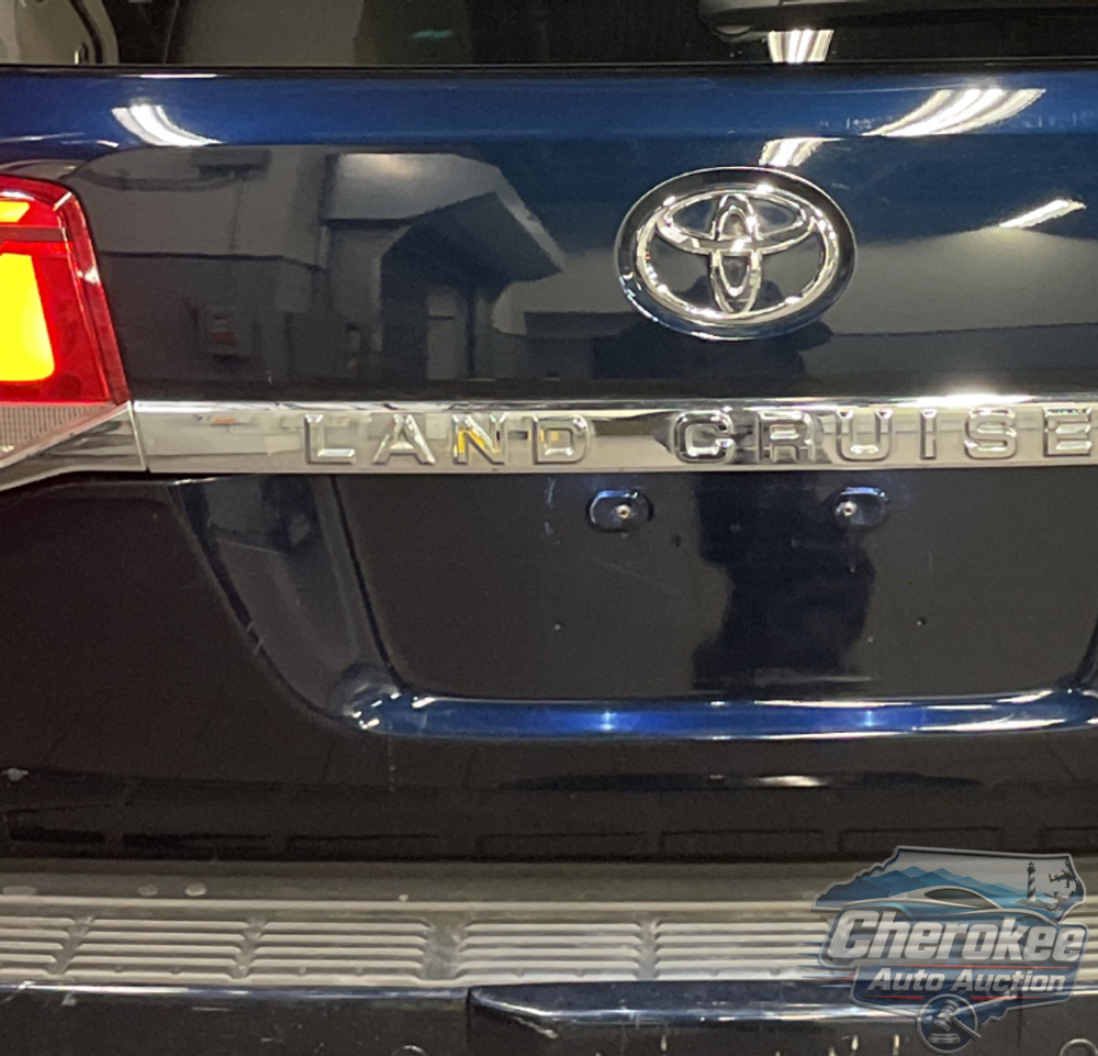 2019 Toyota Land Cruiser Base