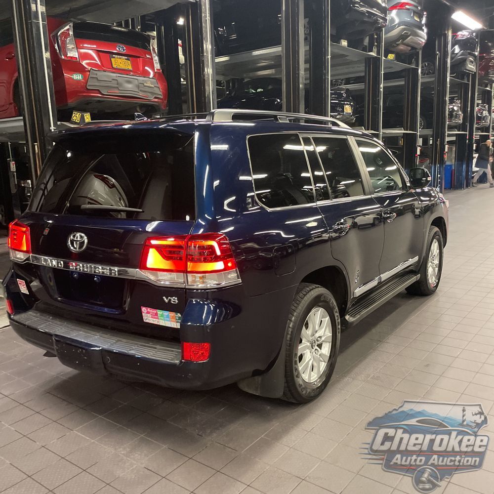 2019 Toyota Land Cruiser Base