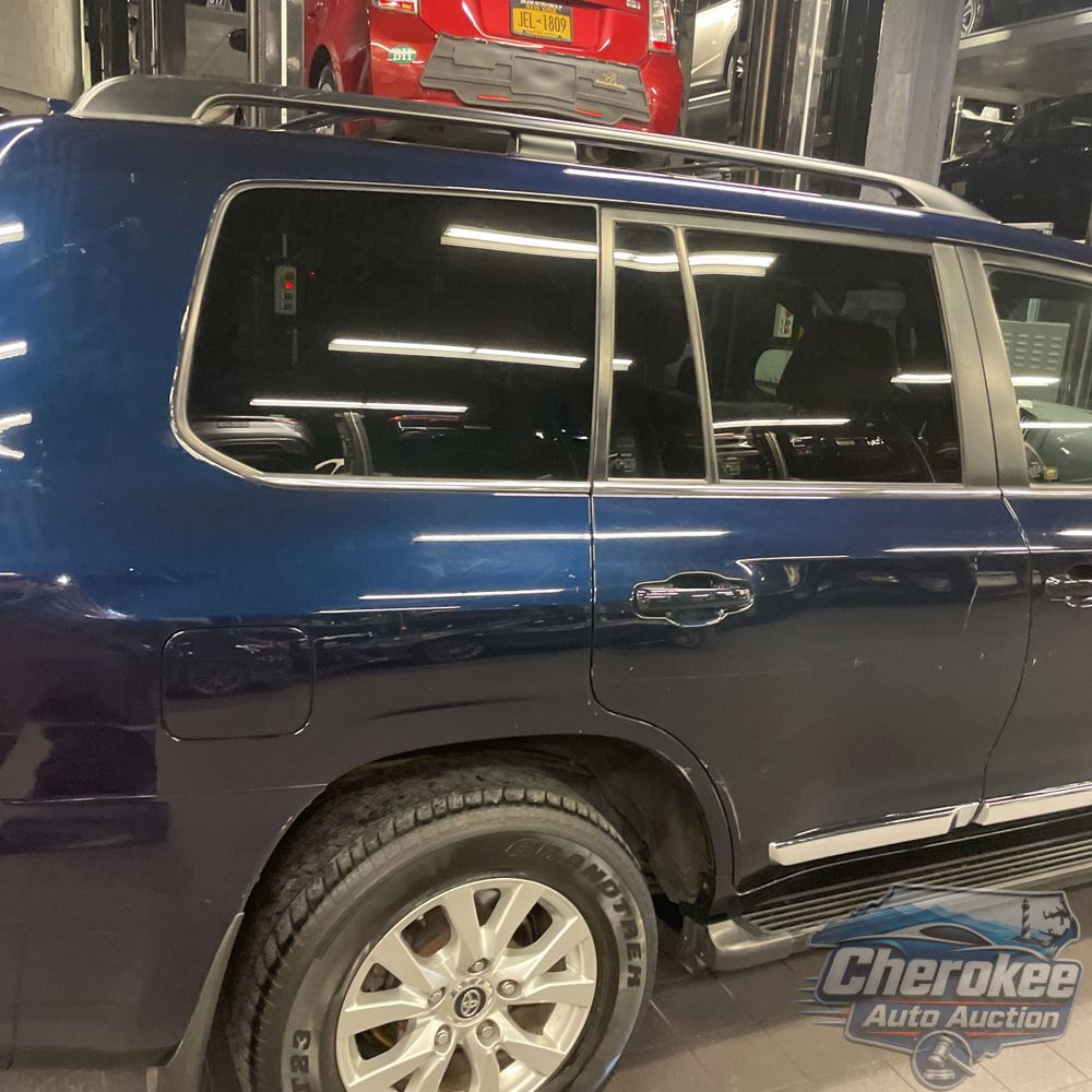 2019 Toyota Land Cruiser Base