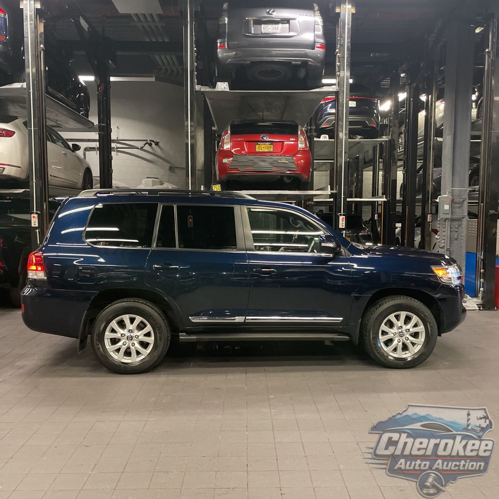 2019 Toyota Land Cruiser Base