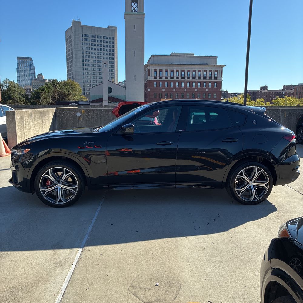 2022 Maserati Levante Trofeo