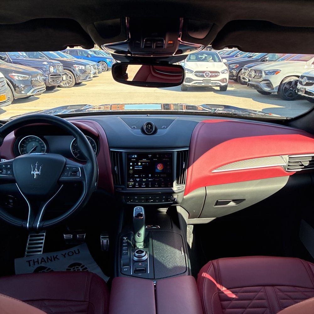 2022 Maserati Levante Trofeo