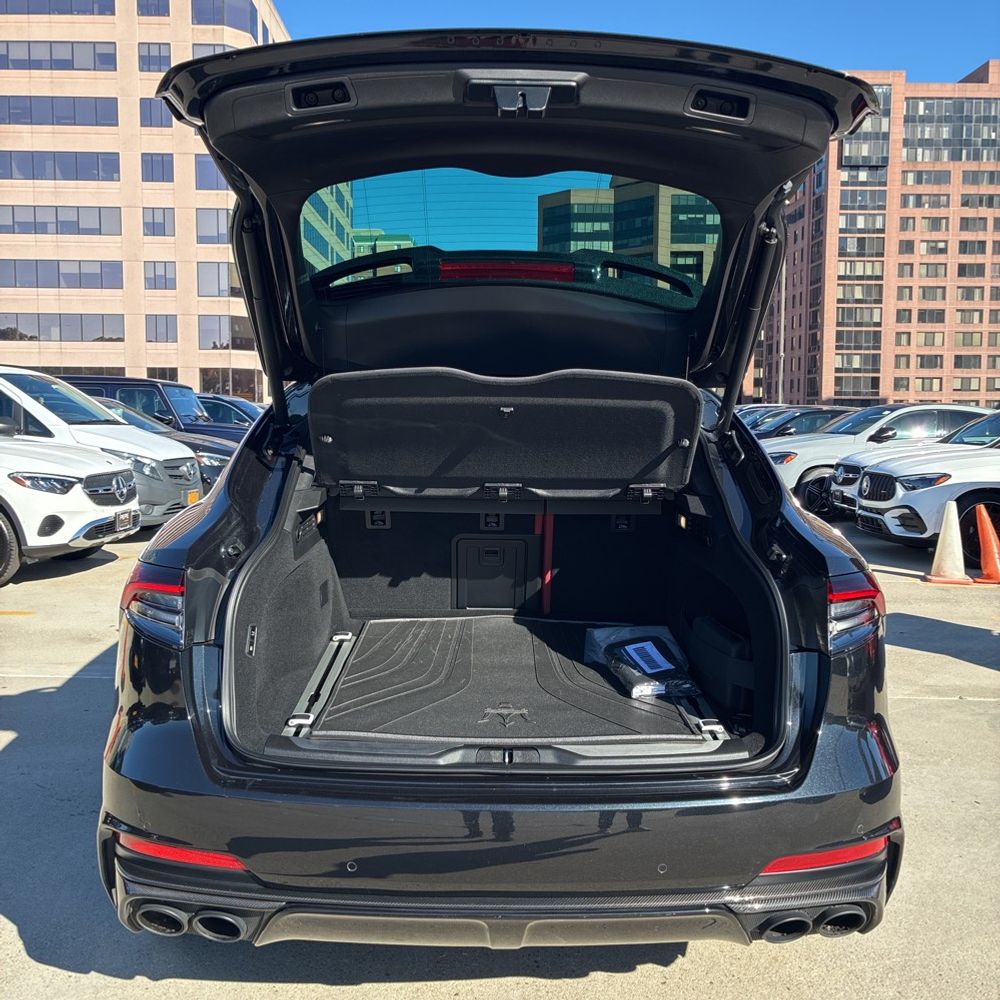 2022 Maserati Levante Trofeo