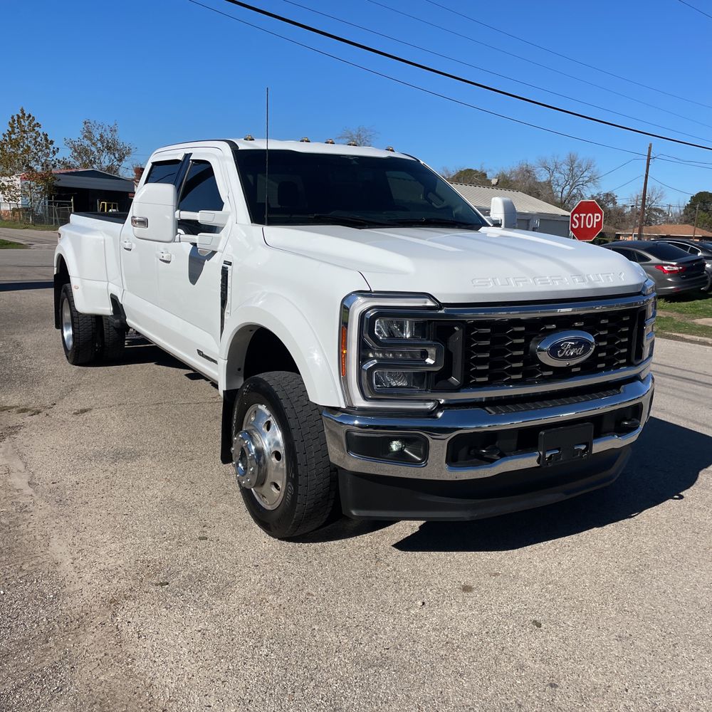 2023 Ford F-450 Super Duty Lariat