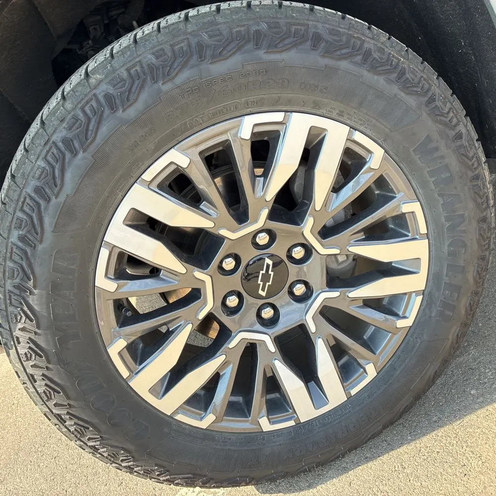 2025 Chevrolet Suburban Z71
