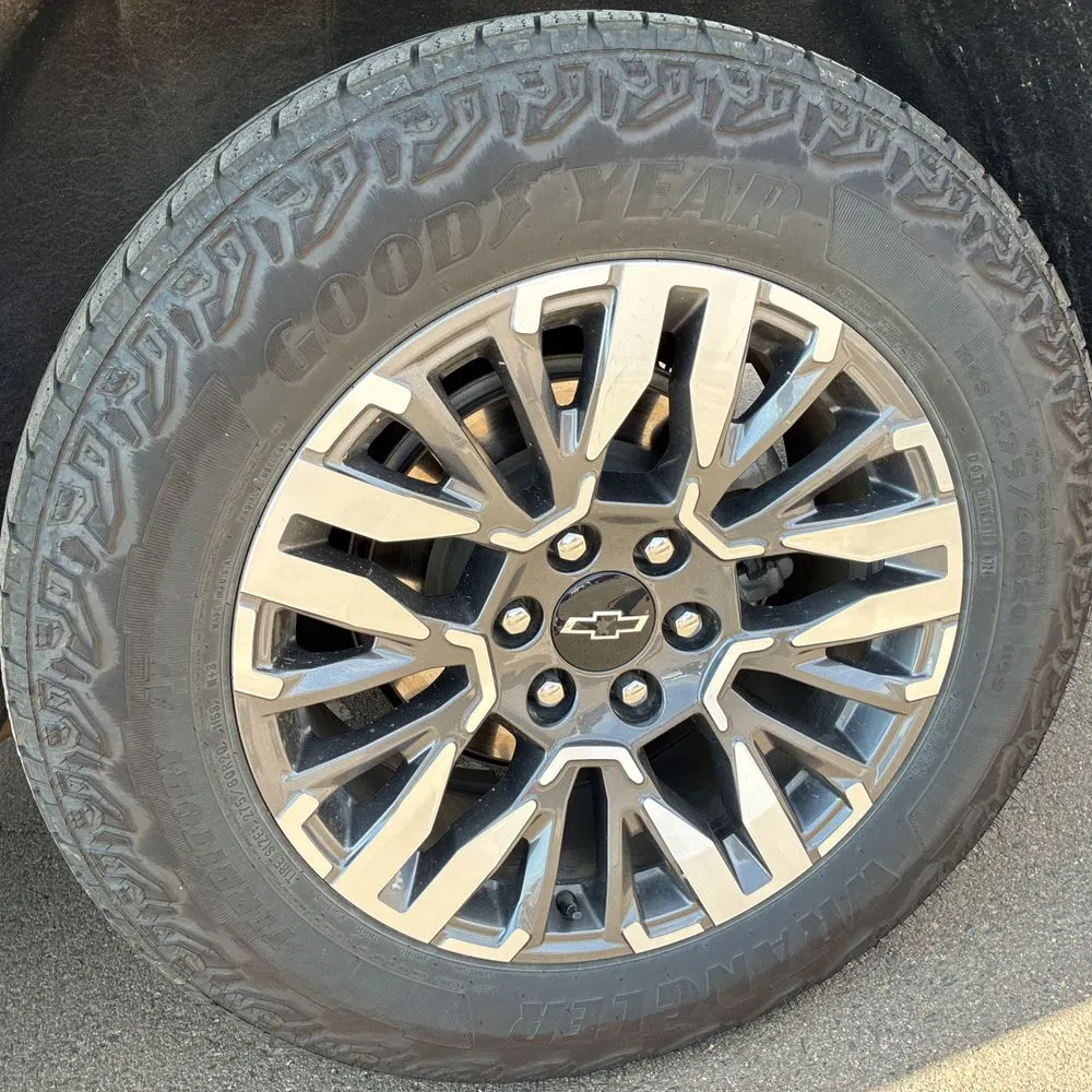 2025 Chevrolet Suburban Z71