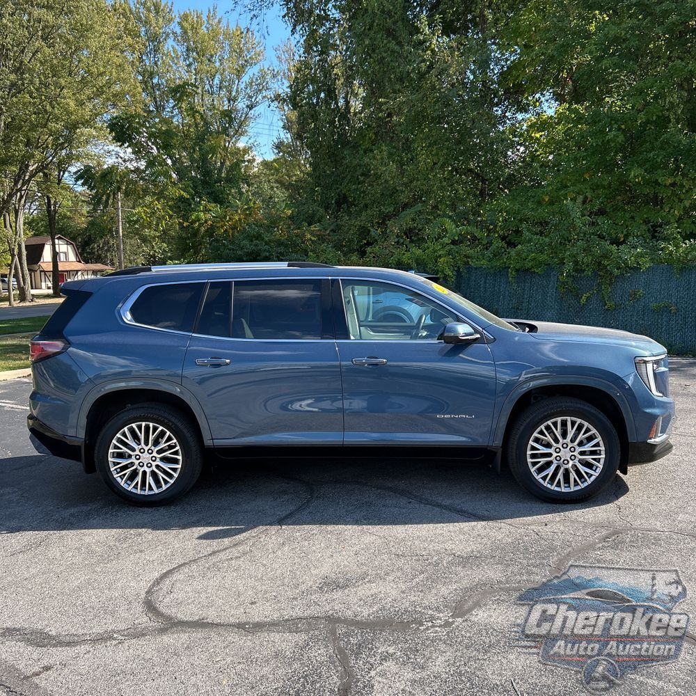 2024 GMC Acadia Denali