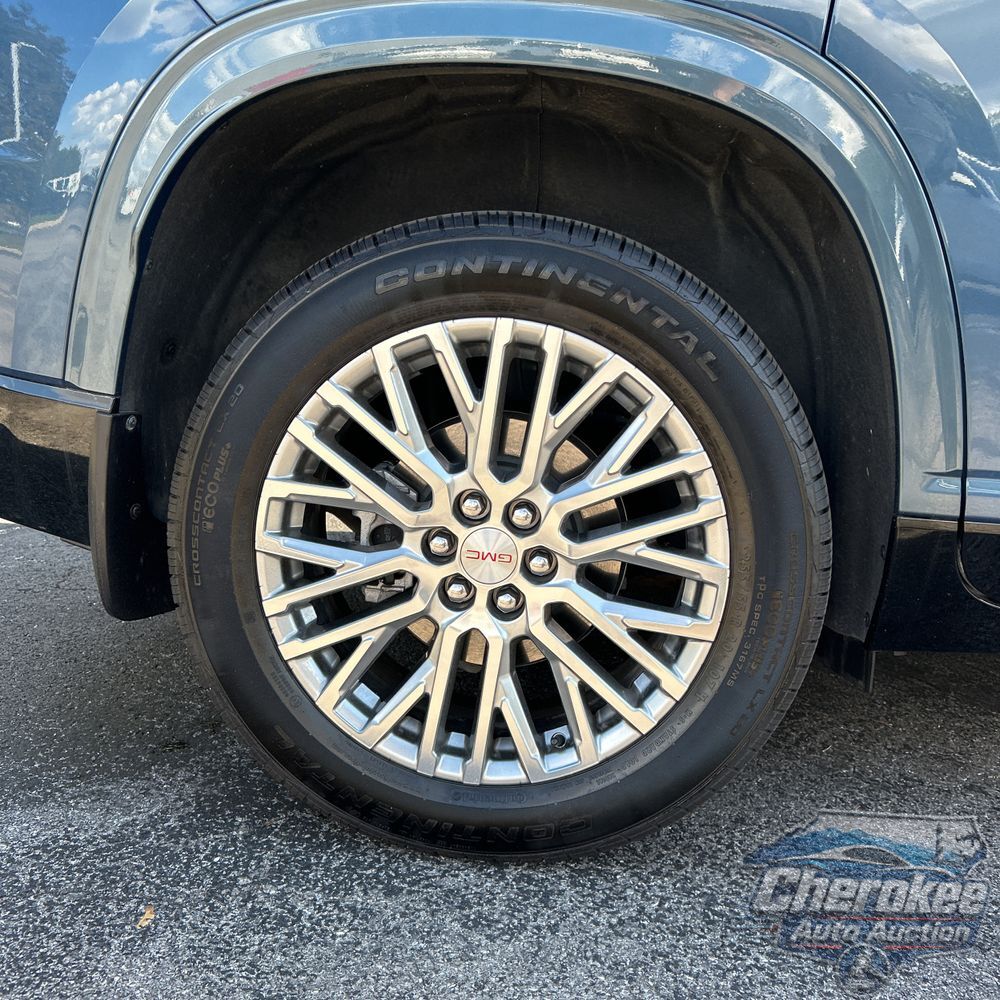 2024 GMC Acadia Denali